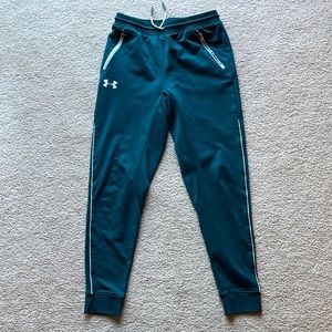 Under Armour Youth Large Athletic Pant Dark Green with Zippered Pockets